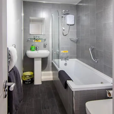 New Luxury Apt 1 Free Parking Special Deals Blackpool Exterior photo